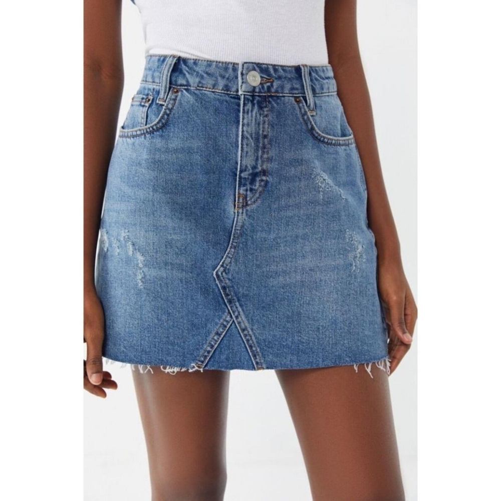 BDG URBAN OUTFITTERS Distressed Medium Wash Denim Mini Skirt | SZ S